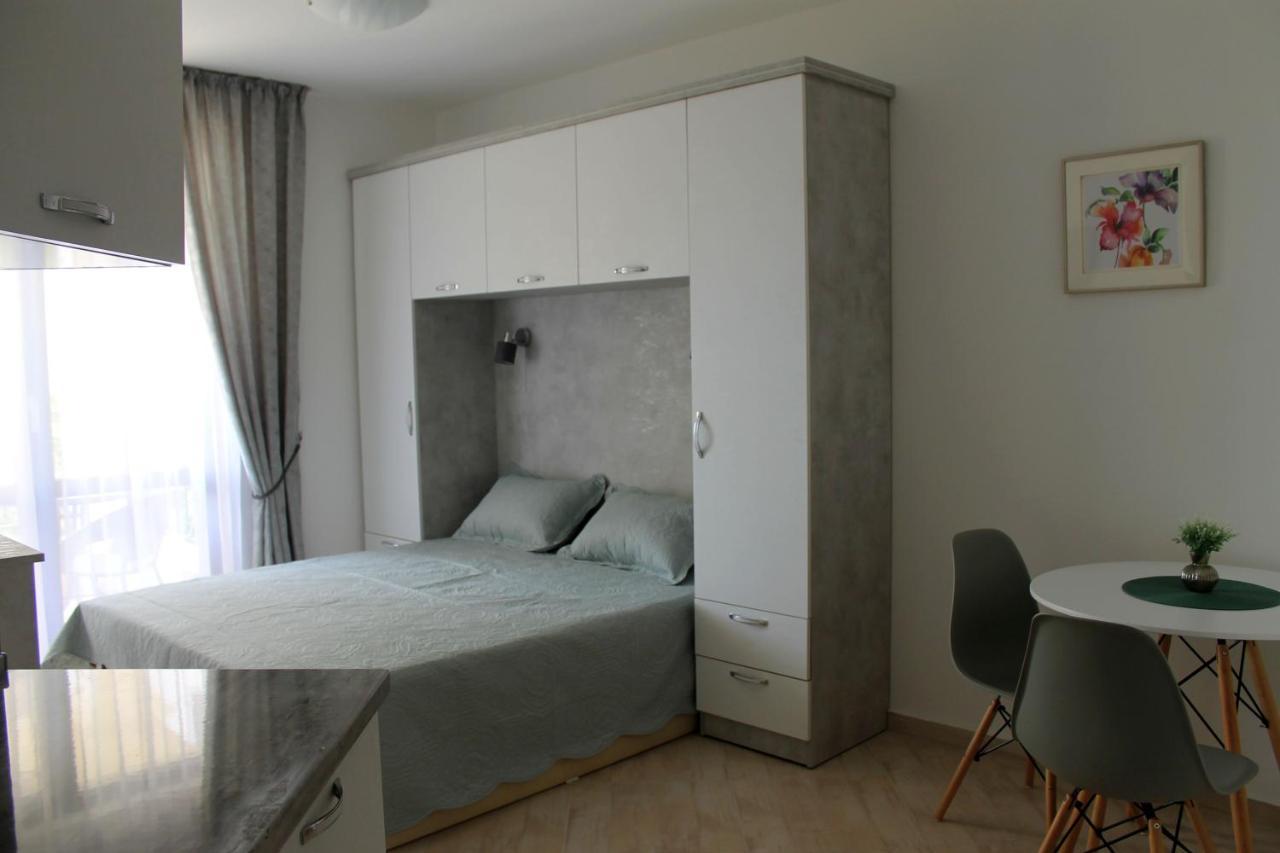 Horizon Katrina Apartments - Sea Line & Beach Access Sveti Vlas Eksteriør billede